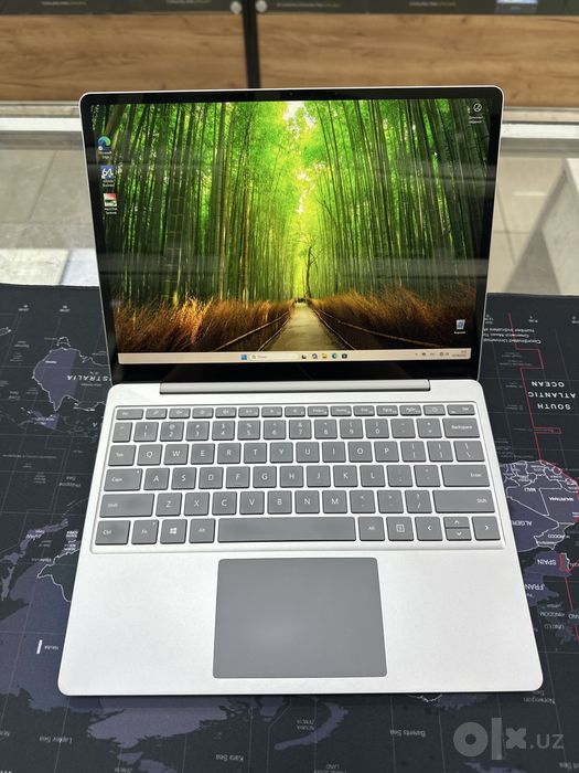 Microsoft surface laptop go 14