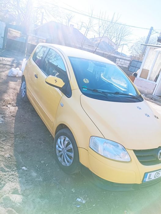 Vând Volkswagen Fox an 2011
