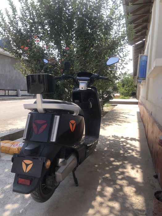 Yadea E8S 120-130 km yuradi tezligi 55 km