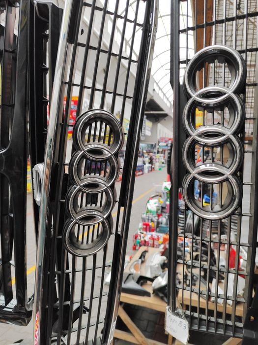 Ауди решетка с4,с3