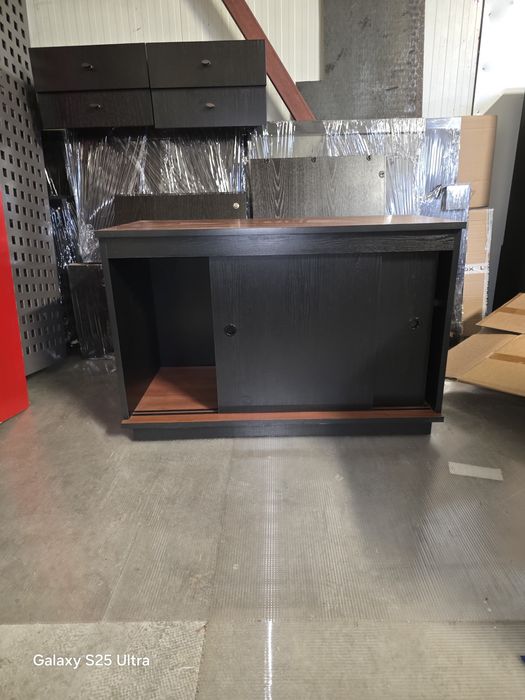 Офис шкафове и столове