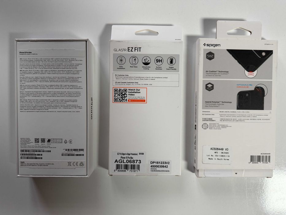 iPhone 15 Pro Max, Black Titanium 512GB + Spigen протектори и Гаранция
