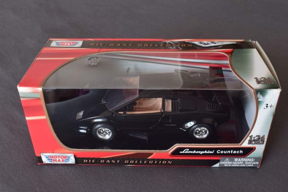 Macheta Lamborghini Countach 1:24