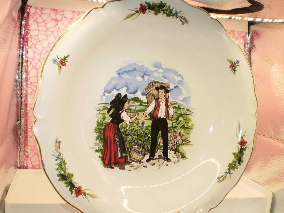 Superb platou vintage din portelan