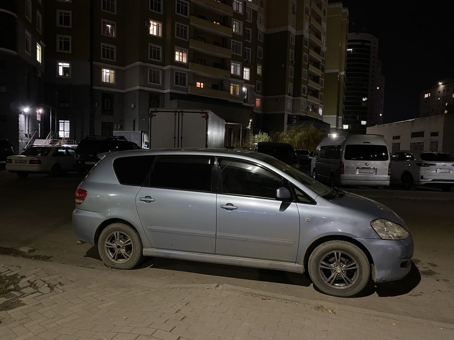 Тайота Ипсум 2.4 об в отличном состояний