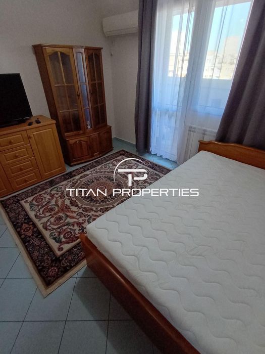 Тристаен панелен апартамент в ж.к Славейков