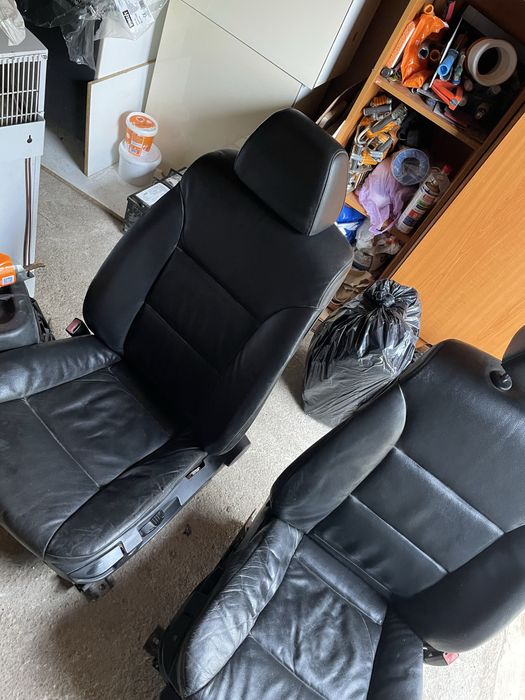 Vand scaune e 60  electric de piele