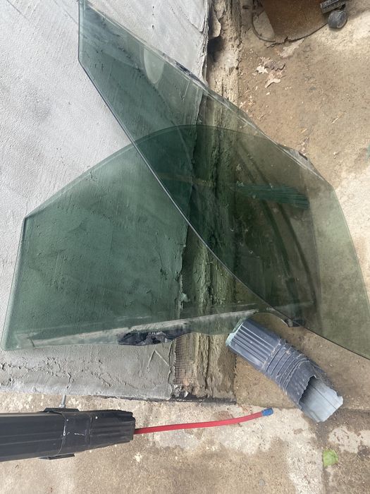 Передние окно тойата прадо 120