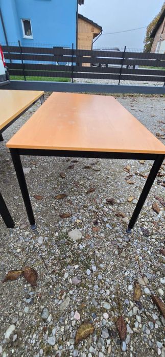 Mese de diferite dimensiuni