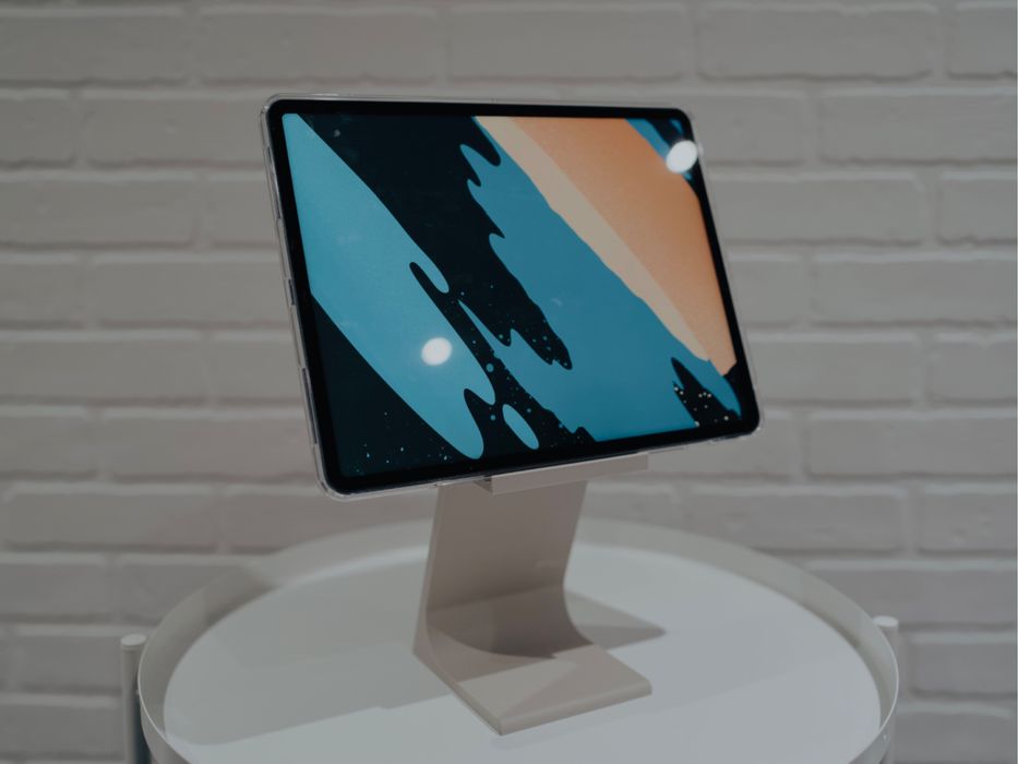 Suport tabletă model stand-up