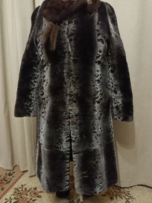 Продам мутоновую шубу
