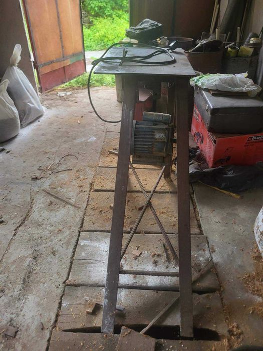 Настолен цирколяр