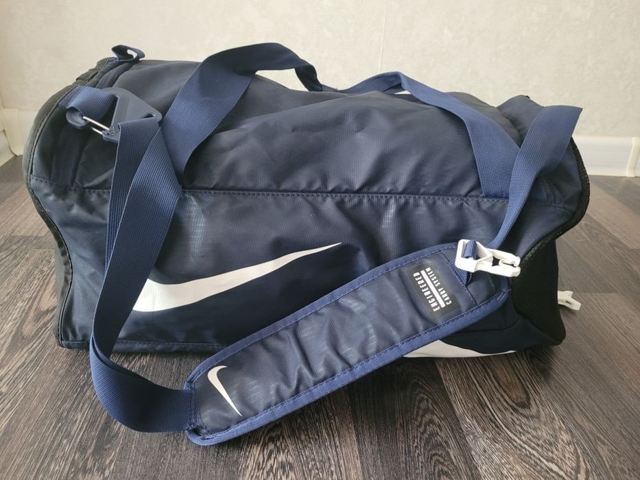 Спортивная сумка nike