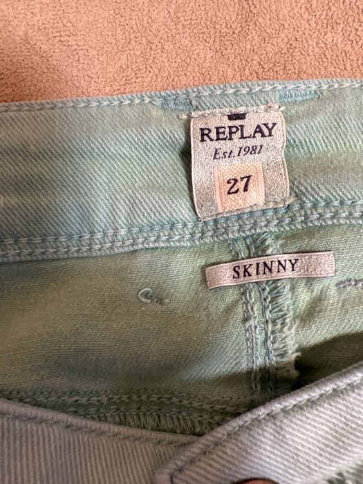 Дънки на Guessи други марки