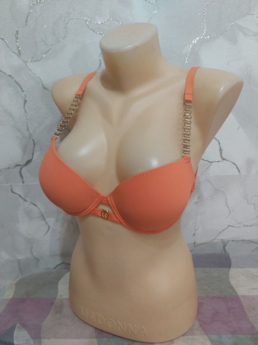 Бюстгалтера разные