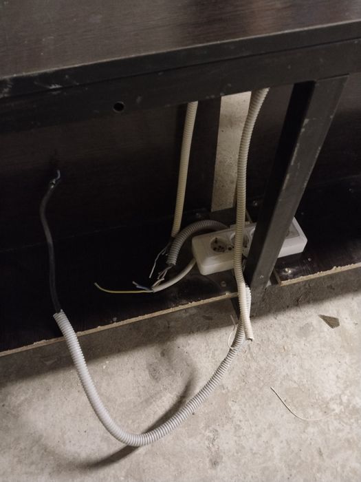 Стол для компьютера