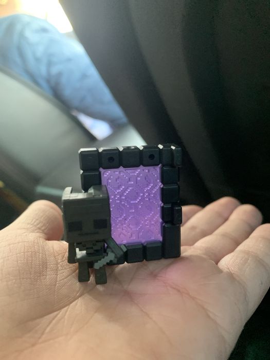 Игрушки киндер Minecraft