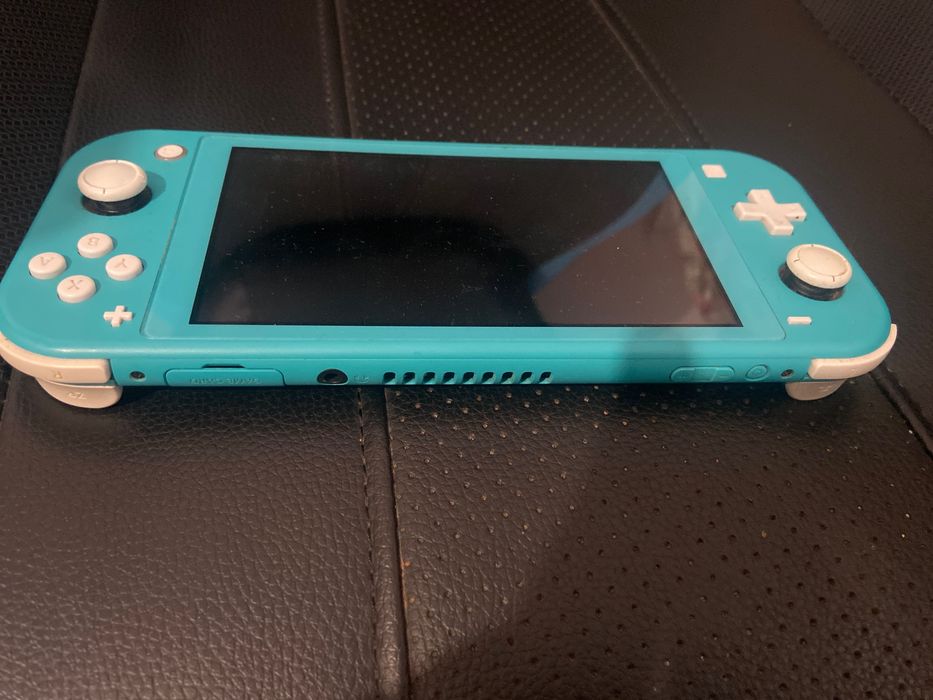 Nintendo Switch lite + 200 GB SD карта
