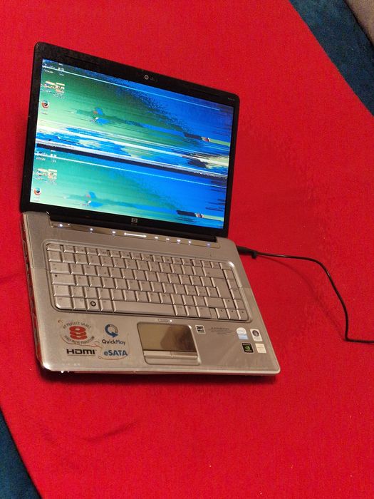 Laptop Hp cu probleme la display