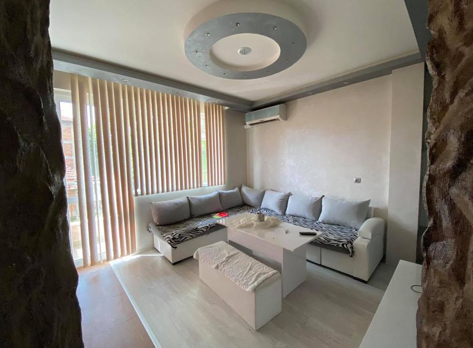 Дава се под наем Тристаен апартамент в Пловдив, Кючук Париж - 68 кв.м за 400 € - Снимка #1