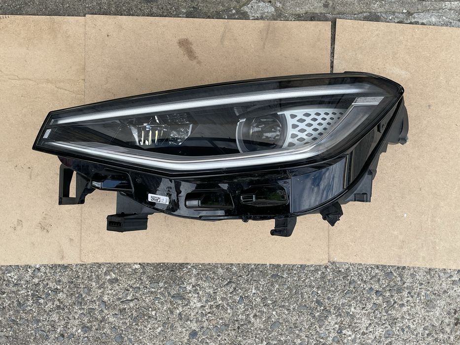 Оригинален Ляв Фар VW ID.4