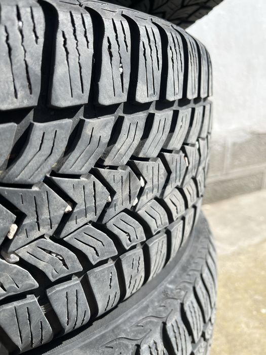 Продавам гуми 225/45 R17 - Зимни, Летни и Всесезонни