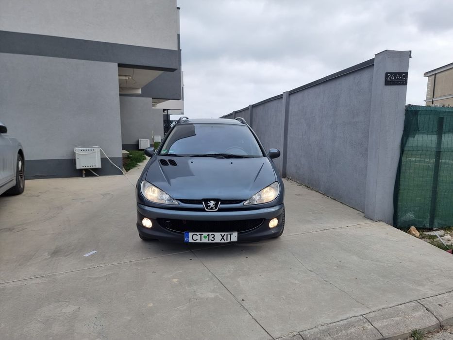 Vand Peugeot 206 motor 1.6 Dissel pret 1250 Euro