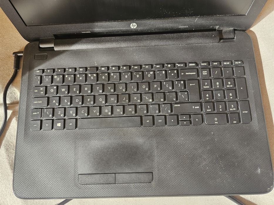 Продавам лаптоп HP