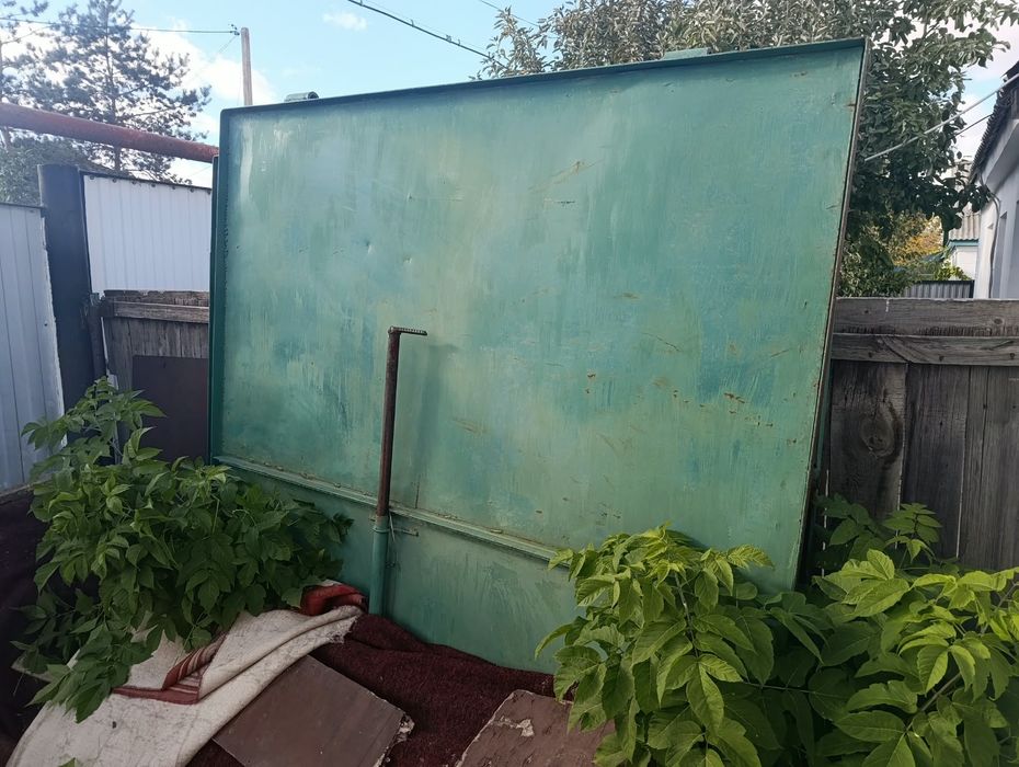 Продам ворота железные б/у