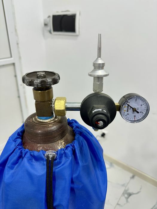 Продам гелий баллон вместе с редуктором