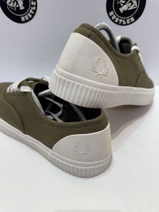 Сникърси FRED PERRY . Номер 41