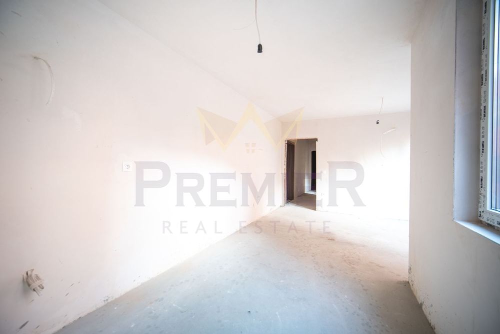 Продава се Двустаен апартамент в Варна, Лятно кино Тракия - 62 кв.м за 1316 €/кв.м - Снимка #2