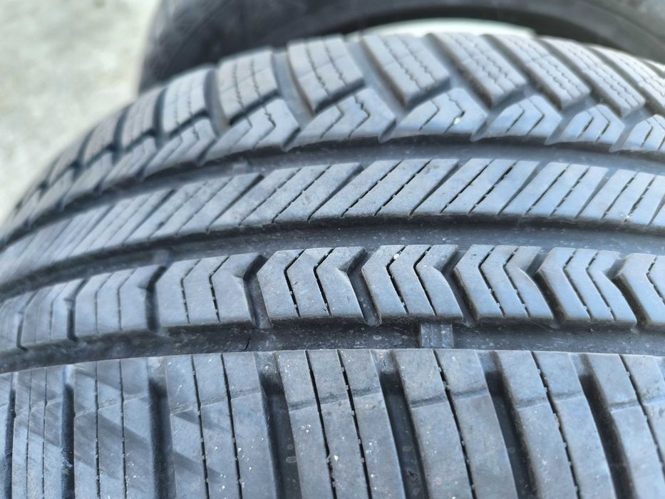 4 бр. Sailun all season 205/55/R17 на един сезон