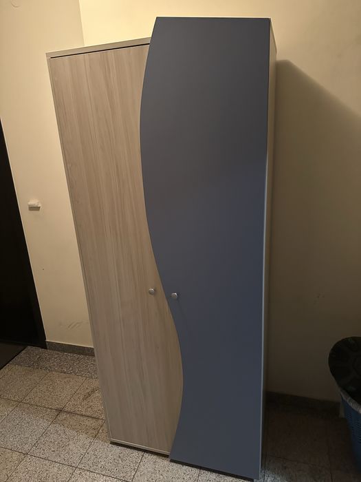 Гардероб за детска  стая