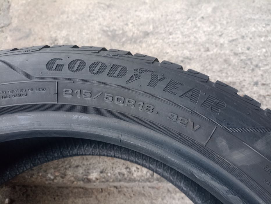 4 anvelope de iarna ca si noi Goodyear 215/50 R18 dot 4919