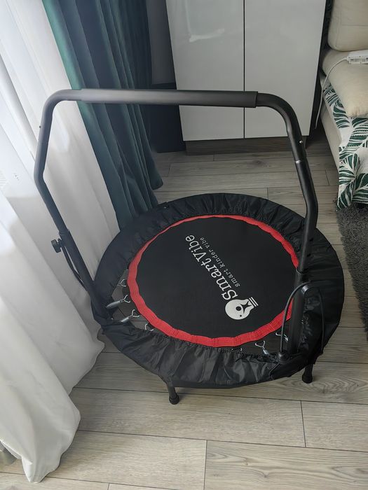 Titlu: Trambulină Fitness SmartVibe cu mâner reglabil  Stare excelenta