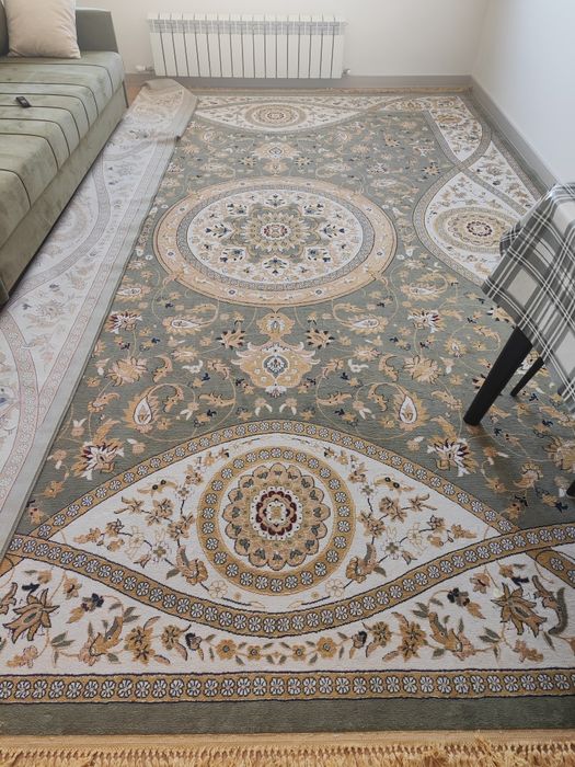 Ковер б/у размером 3*4