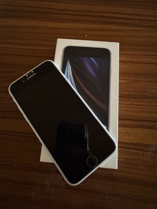 Iphone SE.                                                         2nd