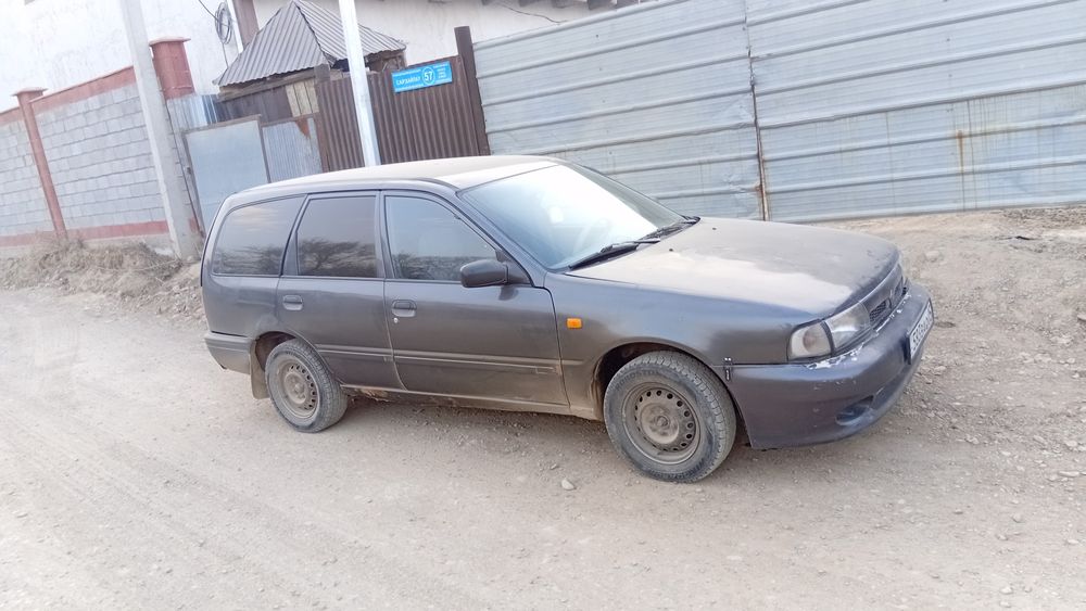 Продам Ниссан сани