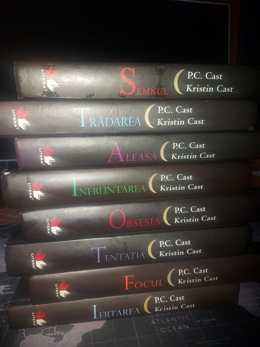 Seria Casa Noptii 8 carti - P.C. Cast si Kristin Cast - Young Adult