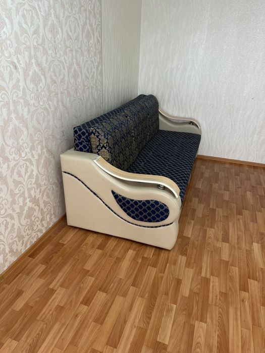 продам стильный и надежный диван