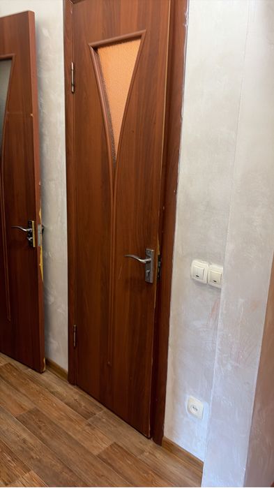 Продам двери межкомнатные
