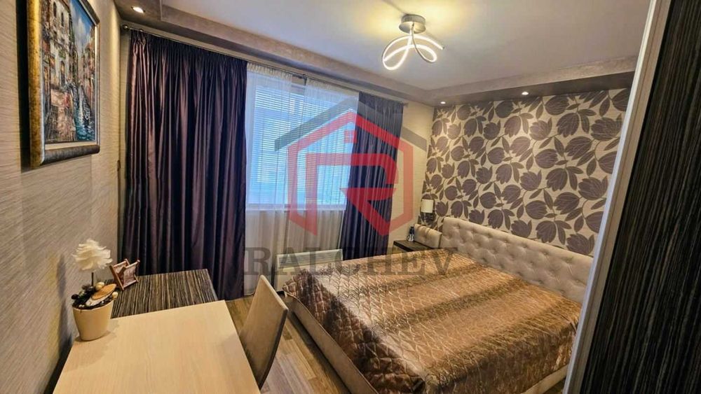 Дава се под наем Тристаен апартамент в Варна, Левски - 95 кв.м за 737.97 € - Снимка #4