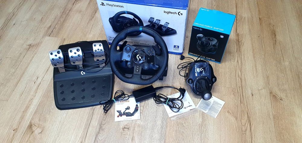 Gaming Volan Logitech G923 Volan+pedal+schimbător+adapter 

Funcționea