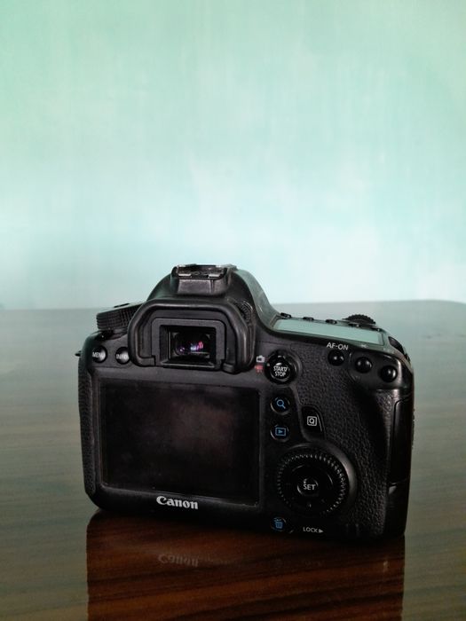 Canon 6D xolati ola ozim iwlatganman faqat fotoda ishlagan