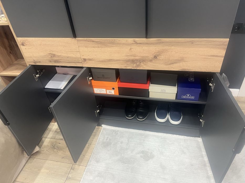 Шкаф с тумбочками