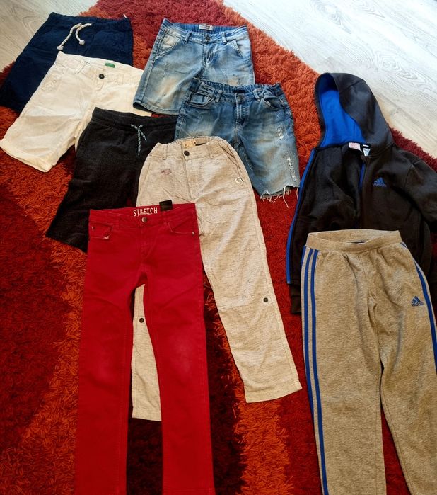 Vând lot pantaloni/training ADIDAS 8-10 ani 134-140