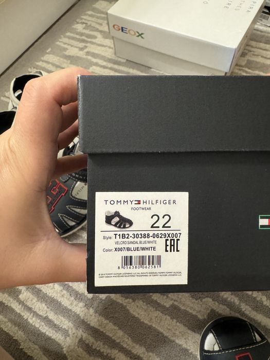 Sandale Tommy Hilfinger de piele