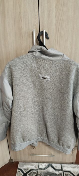 Продам демисезонная куртка