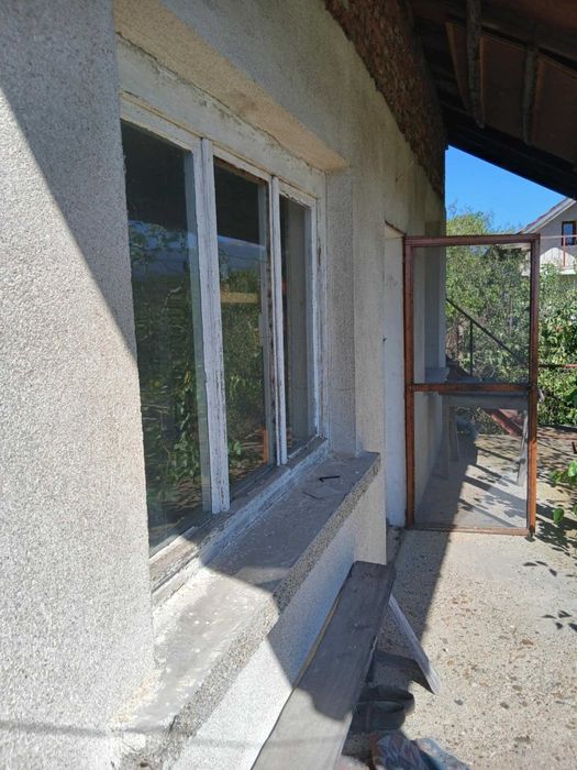 2бр. Вили в непосредствена близост.